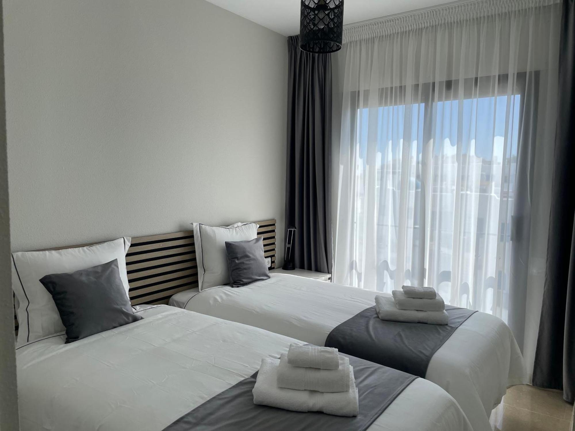 Apartamento En Marina Duquesa Castillo de Sabinillas المظهر الخارجي الصورة