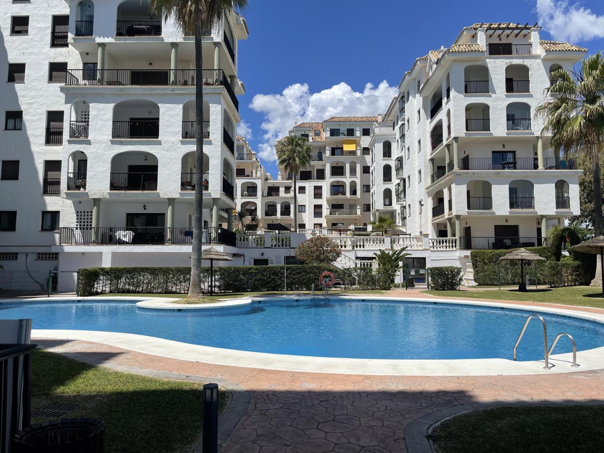 Apartamento En Marina Duquesa Castillo de Sabinillas المظهر الخارجي الصورة