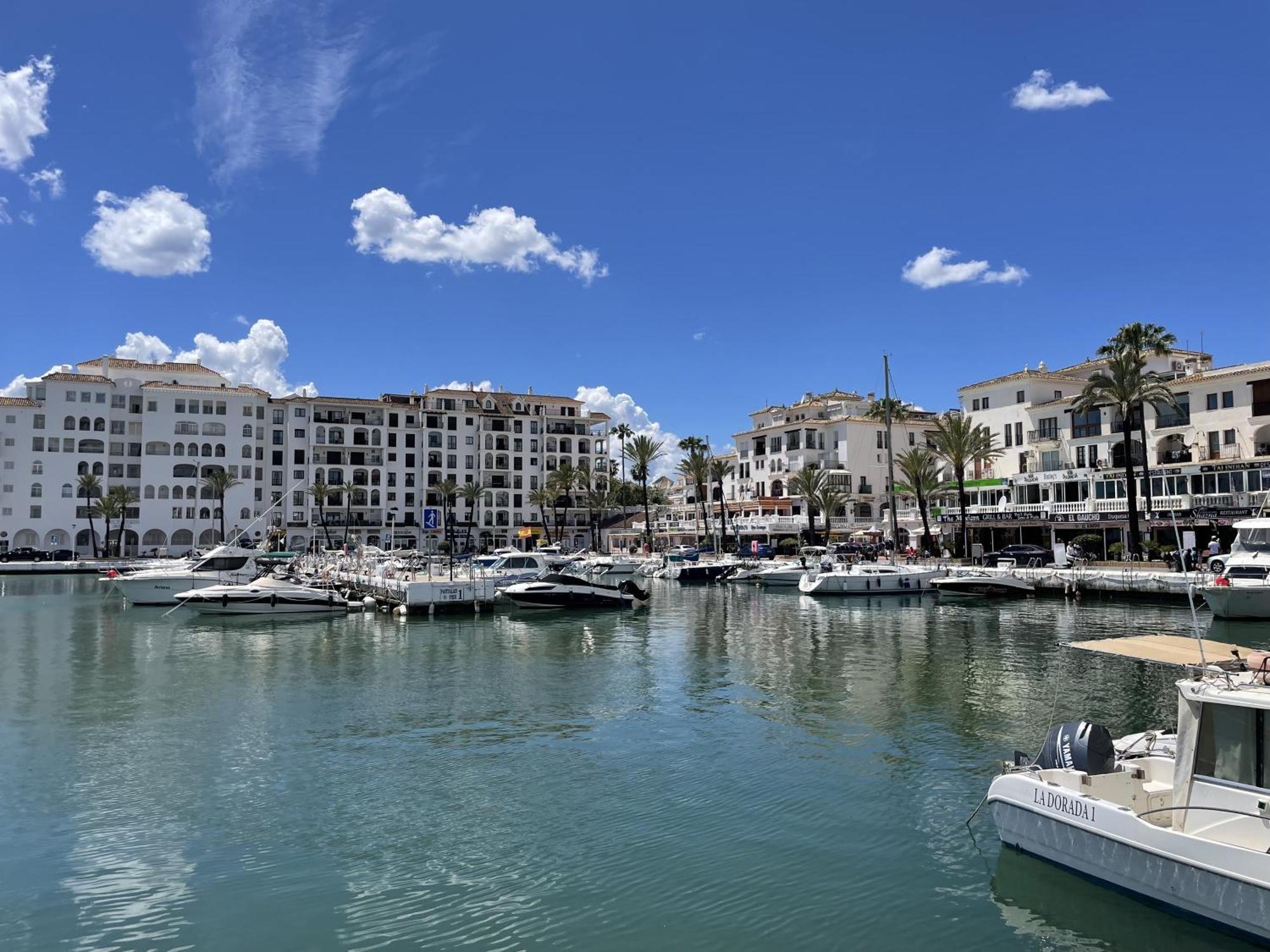 Apartamento En Marina Duquesa Castillo de Sabinillas المظهر الخارجي الصورة